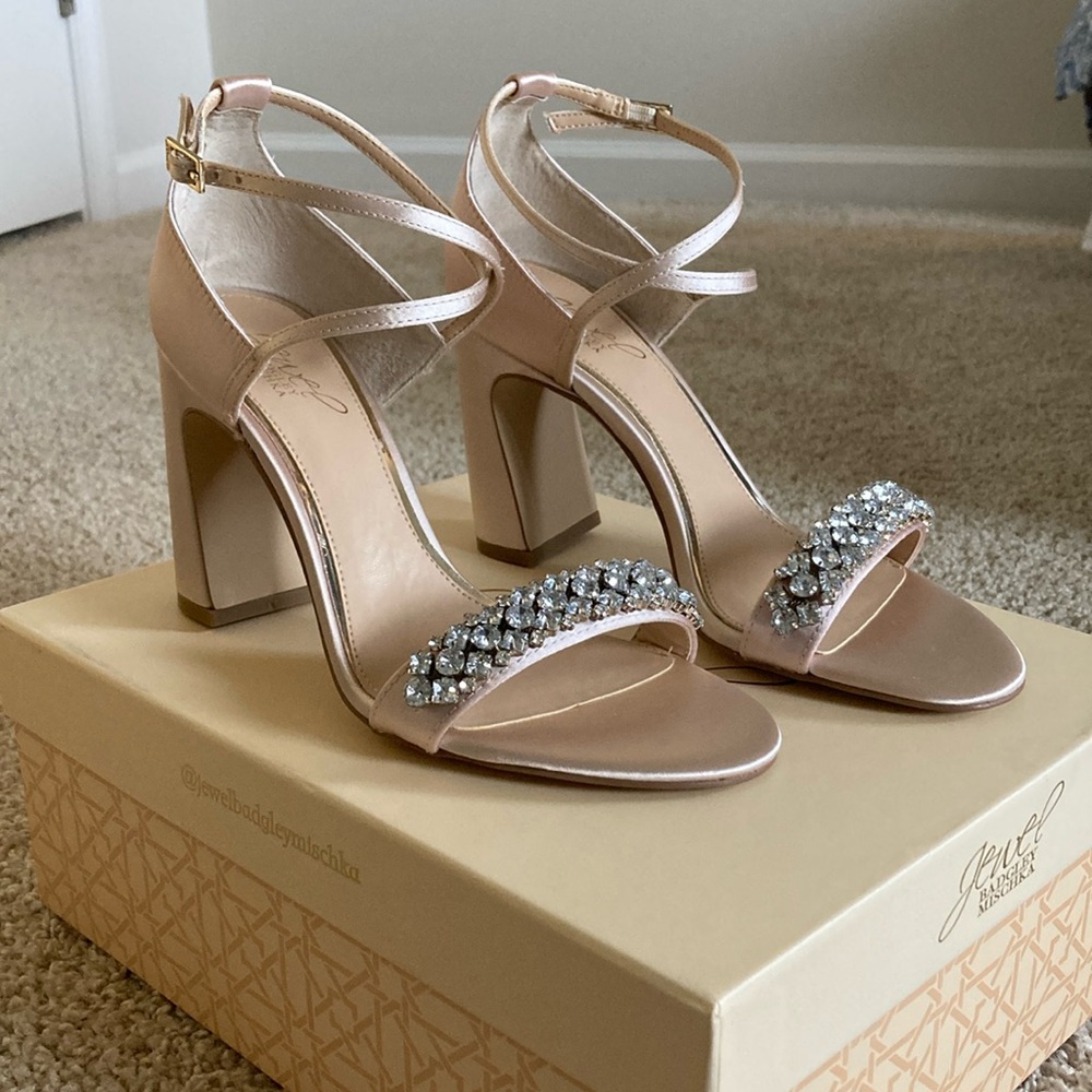 BADGLEY MISCHKA PENNY sandal in champagne satin